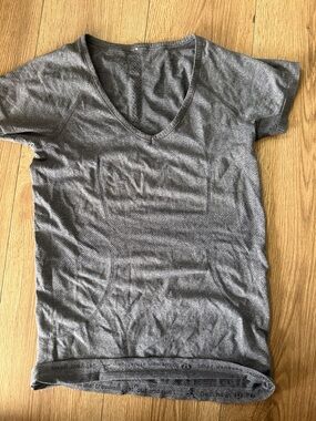 lululemon athletica Heather Gray Short Sleeve Tunic